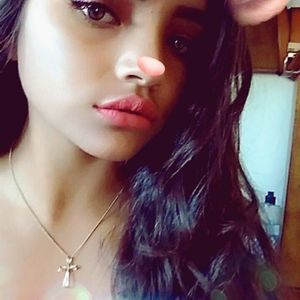 Meet your Posher, Anali